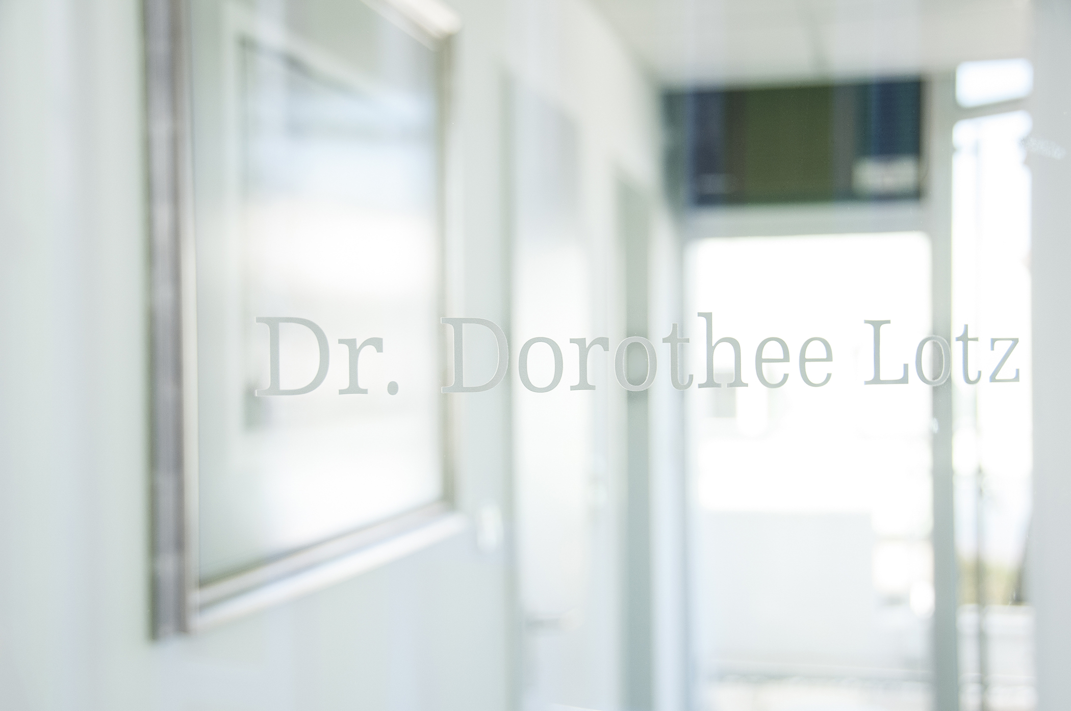 Dr. Dorothee Lotz Eingang